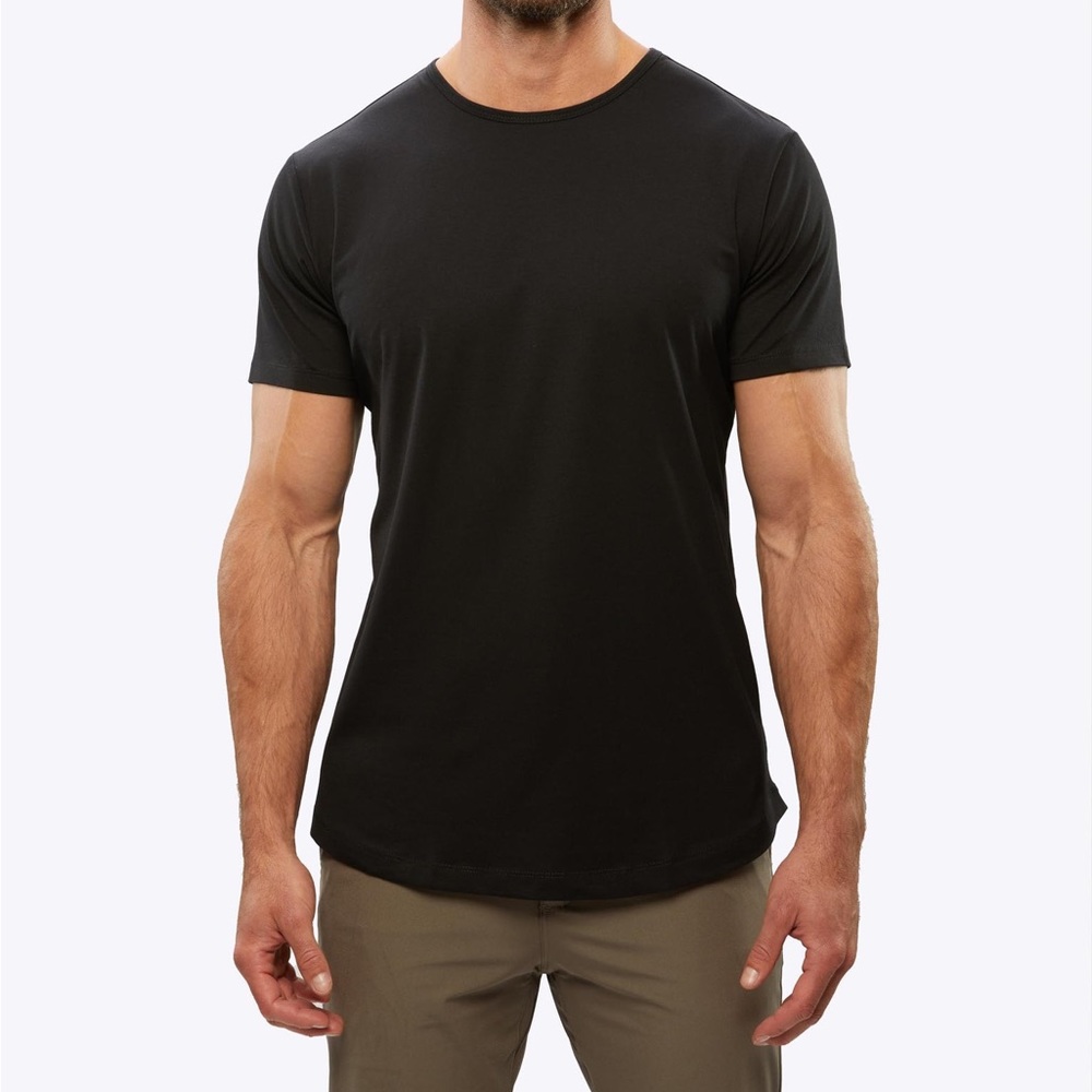 Cuts curve hem tee